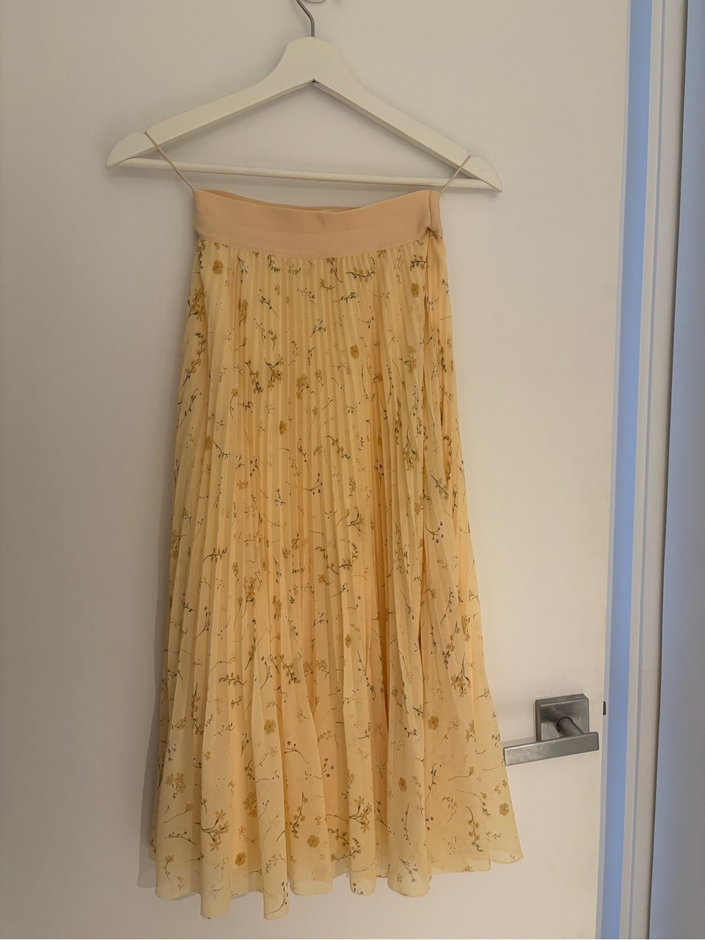 Wilfred Yellow Floral Pleated Maxi Skirt